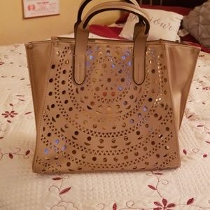 Stunning Beige Bag MAKE ME AN OFFER🌹👄👜